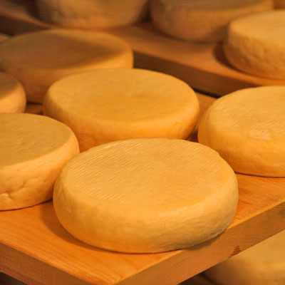 ワインに良く合う深いコクとミルクの風味♪（チーズ 詰め合わせ） ナチュラルチーズ４点セット