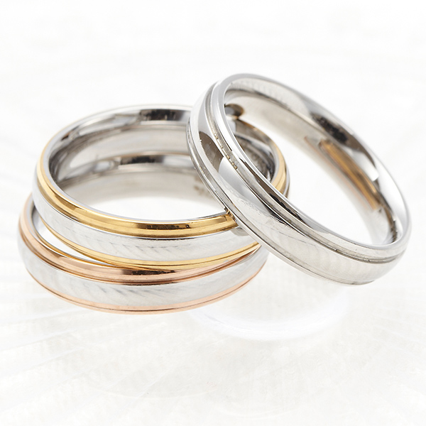 新しいブランド 逸品 4mm 4ミリ 太め ゴールドコンビ 内甲丸 クーポン配布 ラッピング対応 リング レディース ピンキーリング 指輪 ステンレス 金属アレルギー対応 傷つきにくい シンプル ラインドカーブリング デイリー ダブルカラー メール便 送料無料 秋冬 大人気 integrateja.eu integrateja.eu